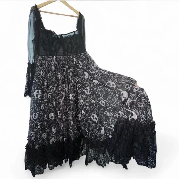 NWT Trickz n Treatz Plus Size 3x Black and White Sheer Maxi Dress With Skeletons - Picture 5 of 9